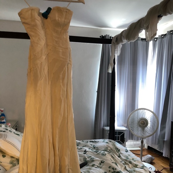 Wedding dress - Picture 4 of 4